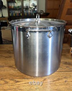 All-Clad stockpot 16 quart with lid