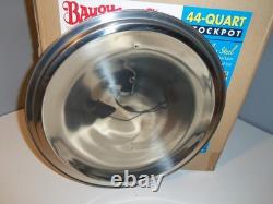 Bayou Classic 1044 Stainless Steel Bayou Boiler 44 Quart Stockpot with Vented Lid