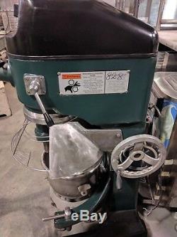 Globe SP60 60 Quart Floor Mixer #828-829