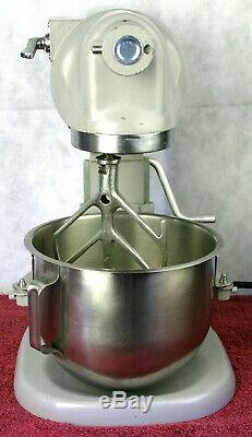 HOBART N-50 5 Quart Commercial Mixer 115V with Hook, Whisk & Paddle Low Use