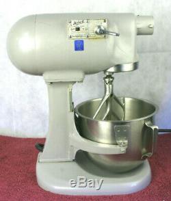 HOBART N-50 5 Quart Commercial Mixer 115V with Hook, Whisk & Paddle Low Use