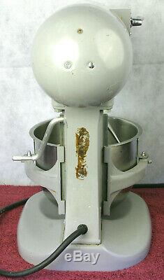 HOBART N-50 5 Quart Commercial Mixer 115V with Hook, Whisk & Paddle Low Use