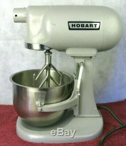 HOBART N-50 5 Quart Commercial Mixer 115V with Hook, Whisk & Paddle Low Use