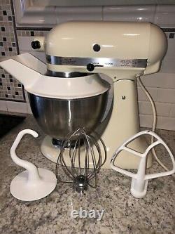 Hobart Kitchenaid K45SS 4.5Quart Stand Mixer Stainless Steel Bowl 3 Attachments
