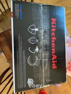 KitchenAid Artisan Series 5 Quart Tilt-Head Stand Mixer Empire Red- Never used