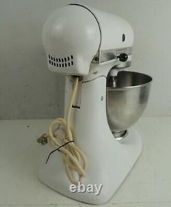 KitchenAid CLASSIC 4.5 Quart Tilt-Head Stand Mixer 300 Watts (K45WSSWH) White