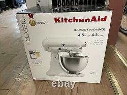 KitchenAid Classic Series 4.5-Quart Stand Mixer