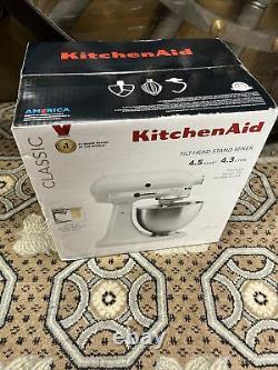 KitchenAid Classic Series 4.5 Quart Tilt-Head Stand Mixer White -K45SSWH