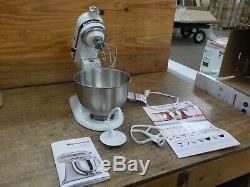 KitchenAid KSM75WH Classic Plus Series 4.5-Quart Tilt-Head Stand Mixer, White