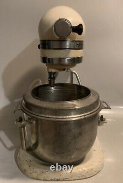 Vintage Hobart-Kitchenaid K5-A 5-Quart 10-Speed Stand Mixer withAccessories