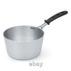 Vollrath 78441 S/S Tapered 4.5 Quart Sauce Pan with Silicone Handle