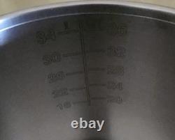 Volrath 38 ½-quart Tri-Ply stainless steel stockpot. New With Cover