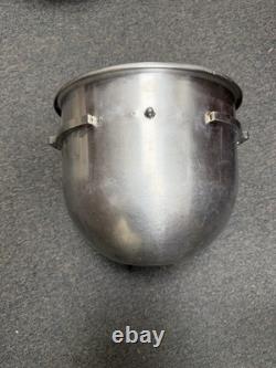 Bol de batteur Hobart D-20 de 20 quarts en acier inoxydable, poignées cassées et détachées